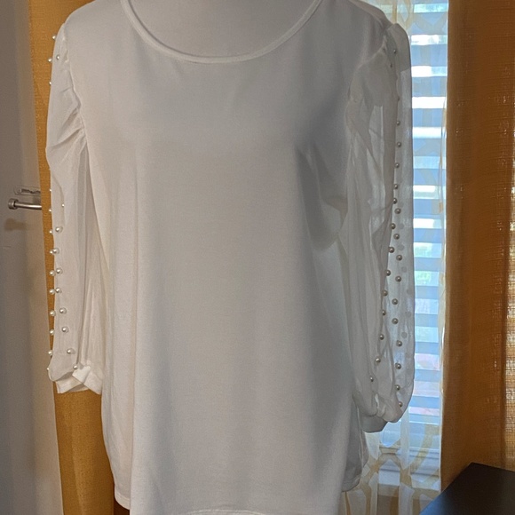 ⭐️🏷️SALE⭐️ New Madison Blouse with Sheer sleeves with pearls Size XL - Picture 3 of 9